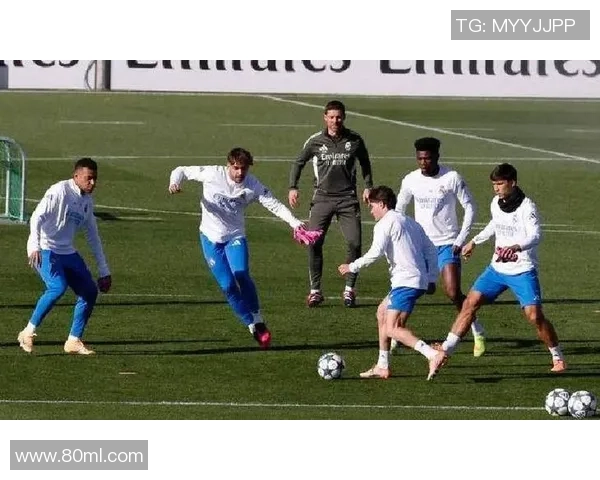 皇马遭遇球迷抗议，转会市场一片混乱