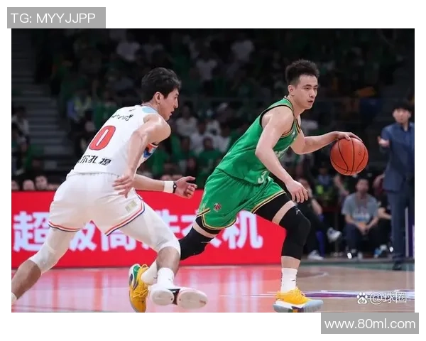 辽宁队迎战CBA强敌新疆,球员表现出色收获连胜 辽宁队迎战CBA强敌新疆,球员表现出色收获连胜